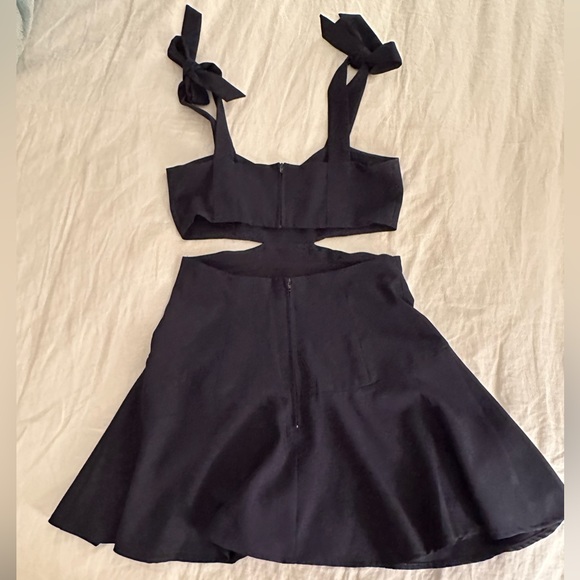 Finders Keepers Navy Mini Dress - Picture 6 of 6